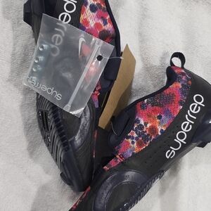 Nike Cycling Multicolor Athletic Shoes with Black Accents Cycling Shoes